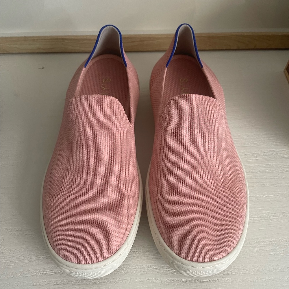 Rothy’s Coral Sneakers Size 7